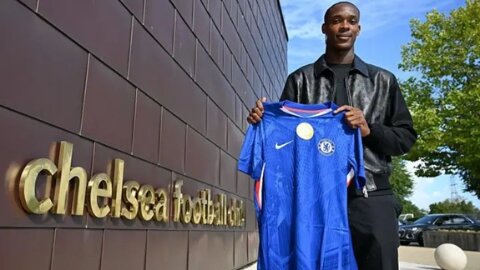 Chelsea đã thao túng chuyển nhượng như thế nào?